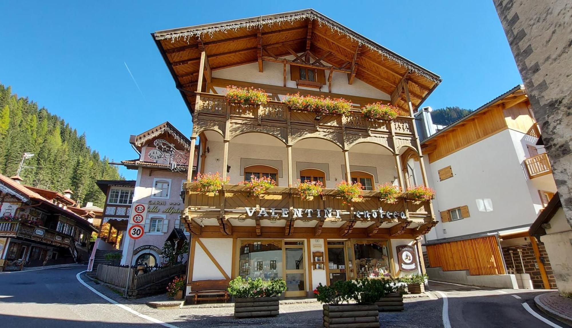 Garni Stella Alpina Hotel Canazei Exterior photo
